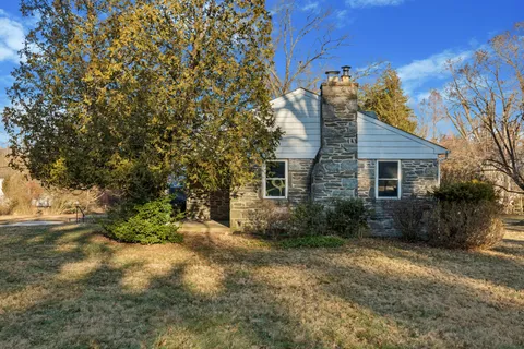 $560,000 | 997 Blue Rock Lane, Blue Bell, PA 19422