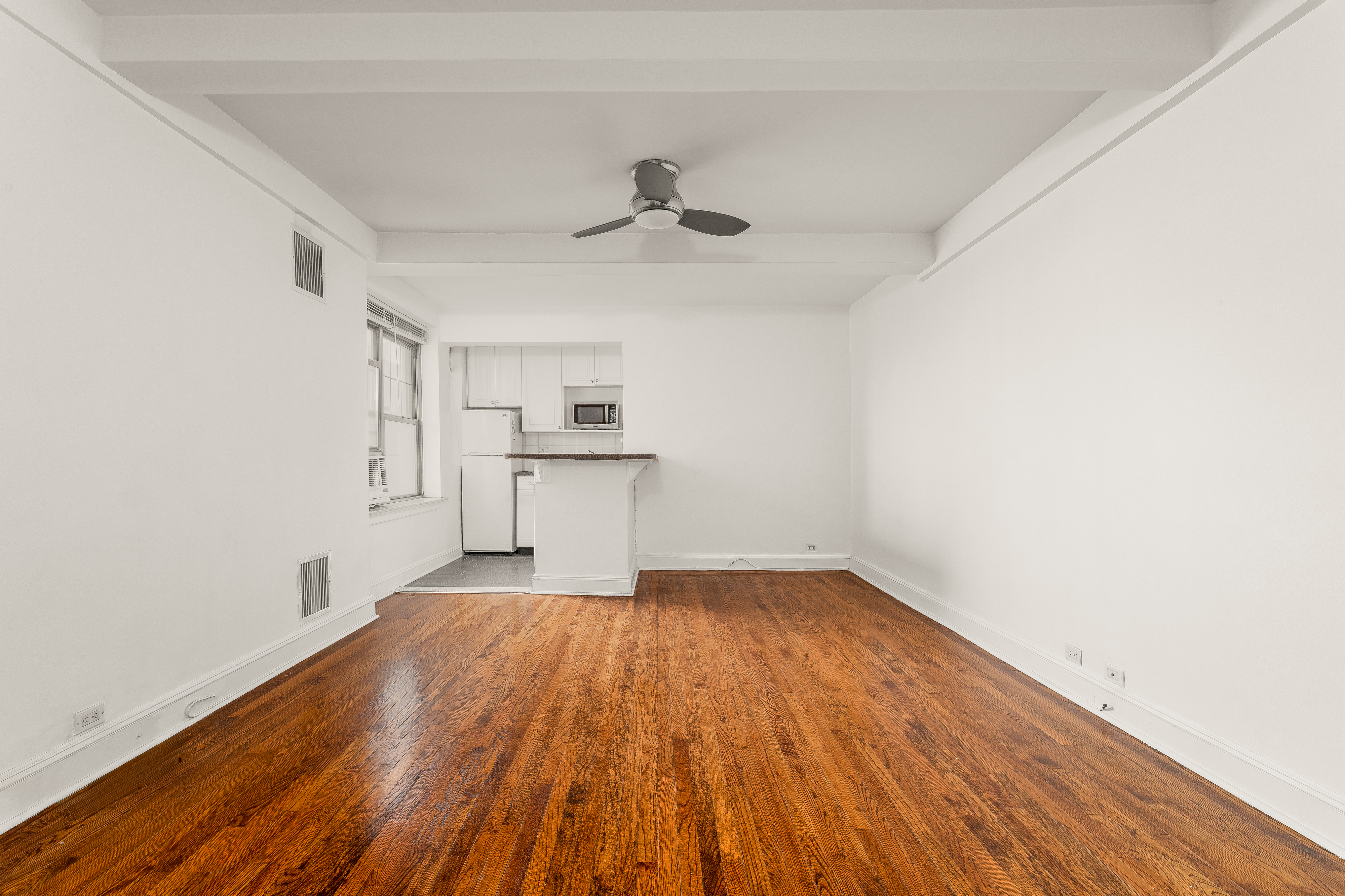 200 East 16th Street, Unit 10M Manhattan, NY 10003 - Photo 3 of 8