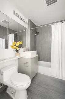 $1,295,000 | 5-49 Borden Avenue, Unit 8G | Long Island City