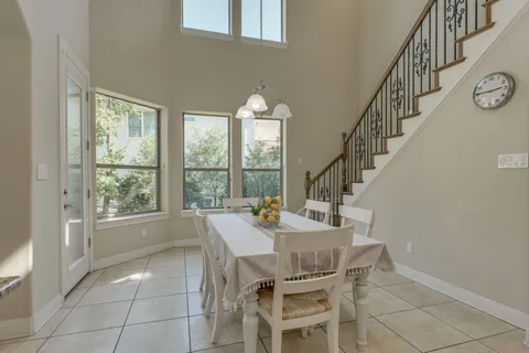$1,095,000 | 2401 Hunters Green Court, Austin, TX 78732