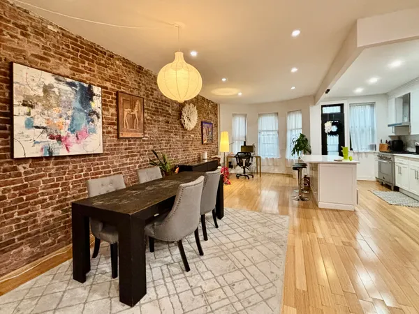 $4,000 | 848 Macon Street, Unit PARLOR | Bedford-Stuyvesant