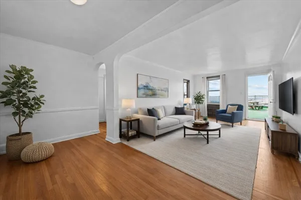 $649,000 | 286 Corbin Place, Unit 1D | Brighton Beach