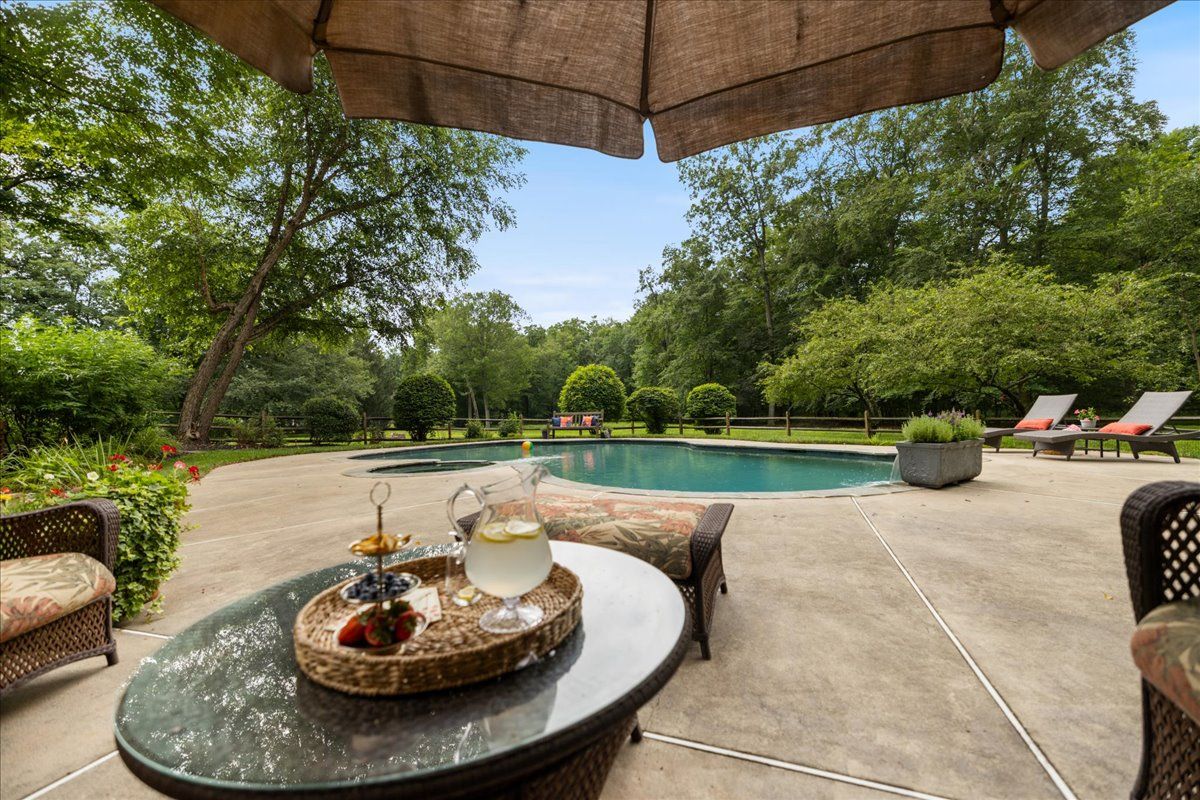 $1,599,000 | 17 Quail Drive, Doylestown, PA 18901