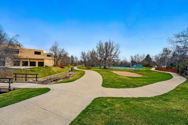 a picture of a black and white wall