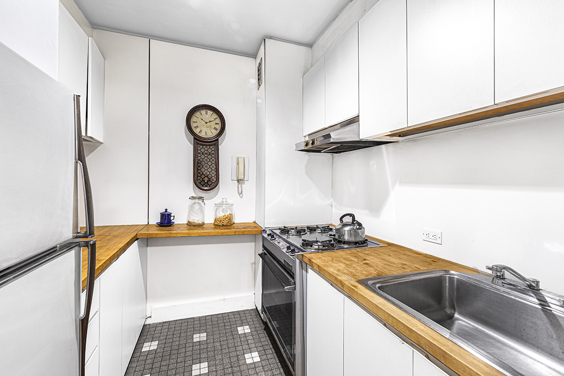 11 5th Avenue, Unit 3A Manhattan, NY 10003 - Photo 5 of 6