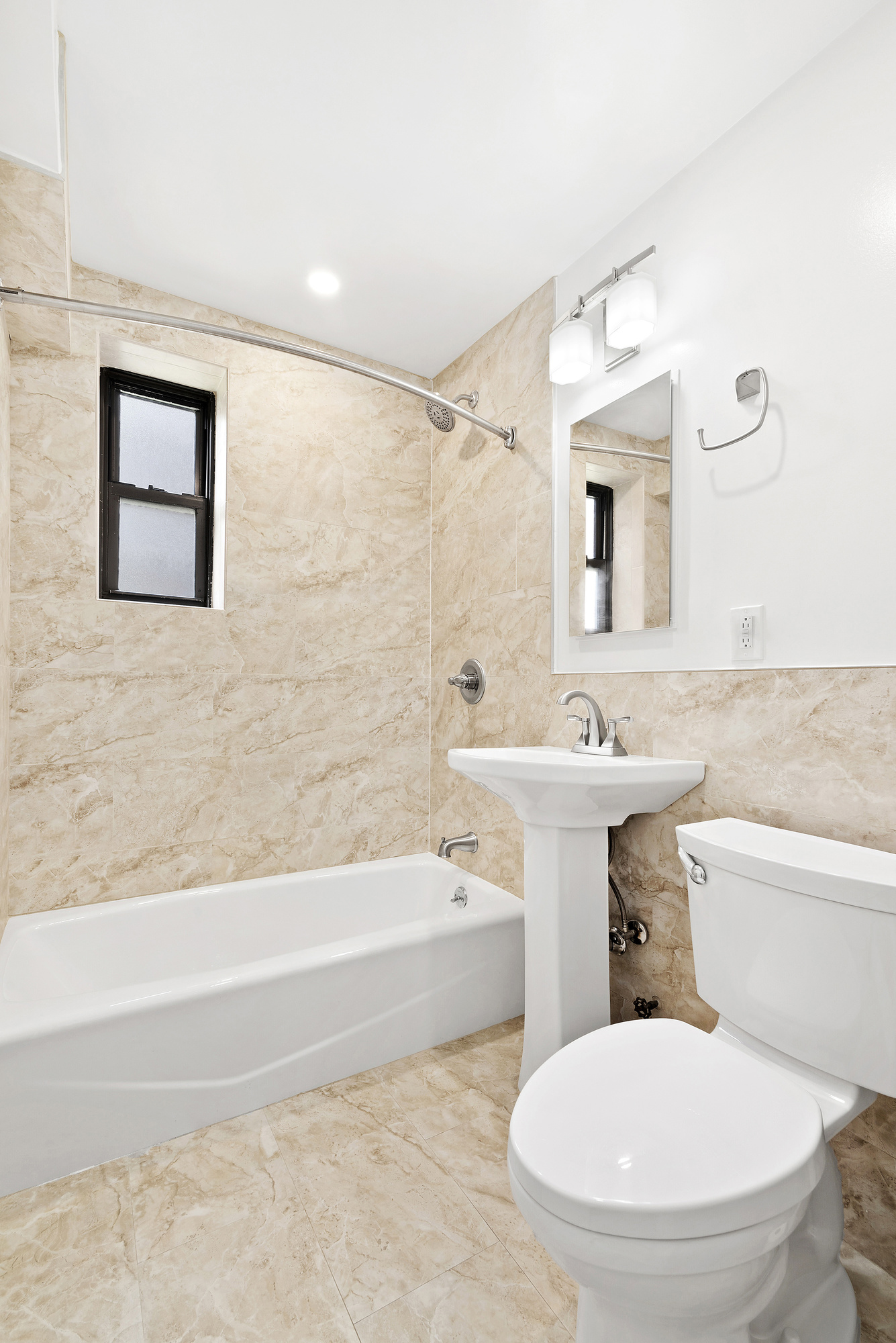 245 Bennett Avenue, Unit 3E Manhattan, NY 10040 - Photo 4 of 5