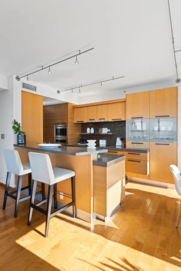 $1,898,000 | 101 Lombard Street, Unit 901W, San Francisco, CA 94111