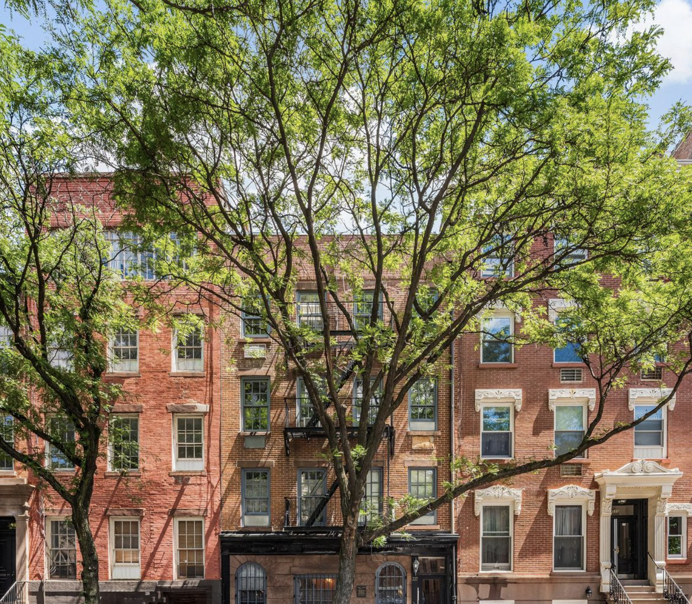 337 West 20th Street, Unit 1B Manhattan, NY 10011 - Photo 10 of 11 front view of a building