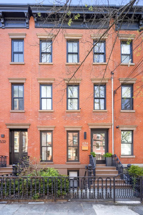 a picture of a bench in a room