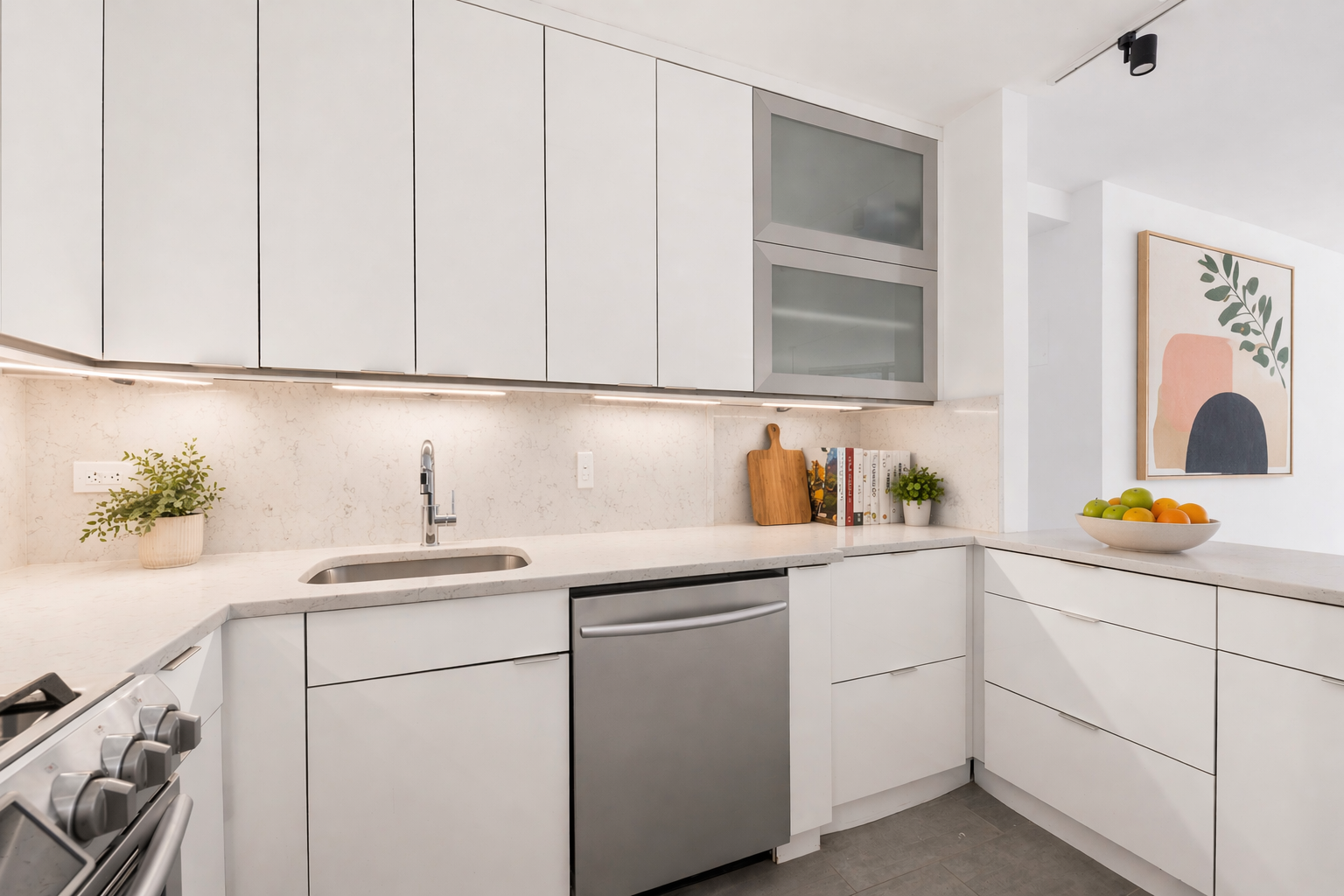 330 East 75th Street, Unit 3B Manhattan, NY 10021 - Photo 4 of 10 Gallery Image 4