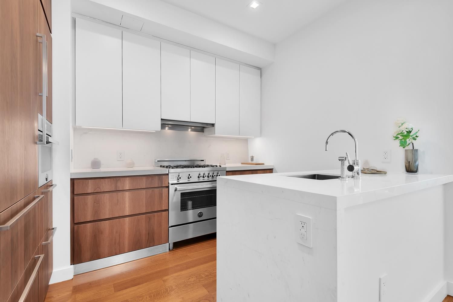 360 East 89th Street, Unit 5C Manhattan, NY 10128 - Photo 3 of 11