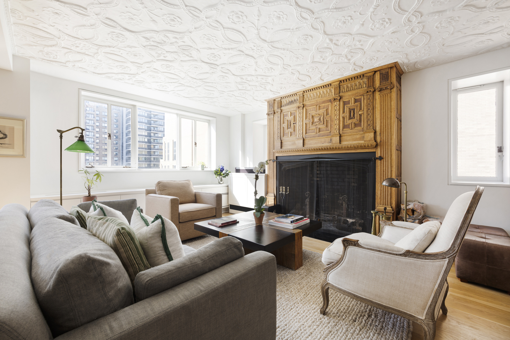 1 West 67th Street, Unit 914 Manhattan, NY 10023 - Photo 2 of 10