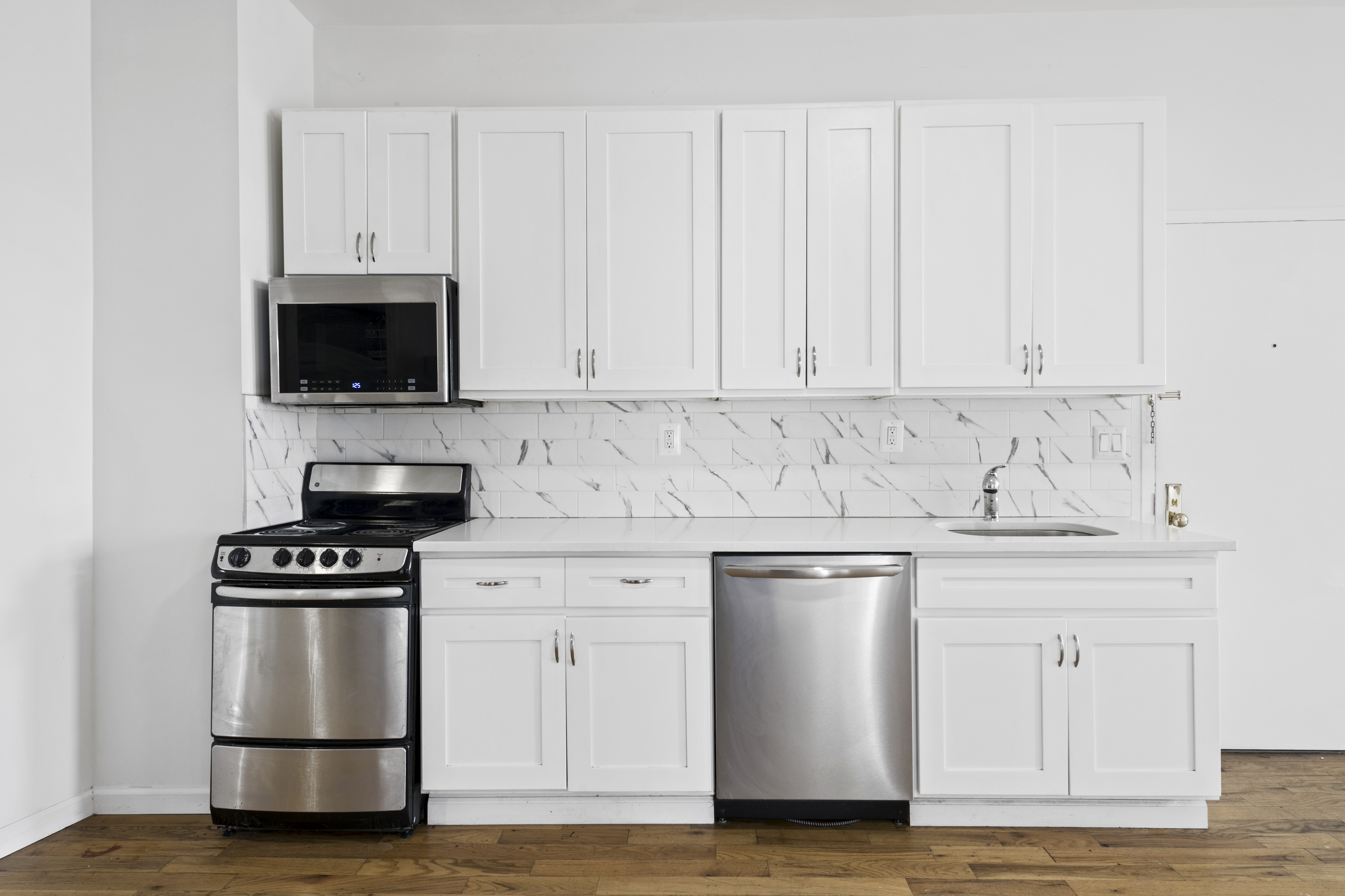 1254 Broadway, Unit 4 Brooklyn, NY 11221 - Photo 3 of 11