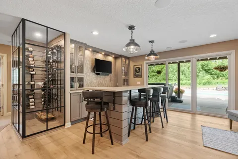 $1,195,000 | 10974 Alameda Avenue, Inver Grove Heights, MN 55077