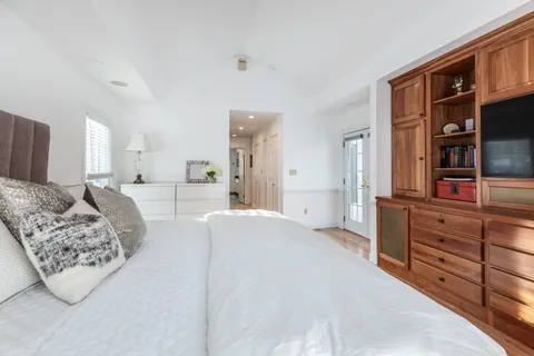 Contact Agent | 31 Woodfield Road, Wellesley, MA 02482