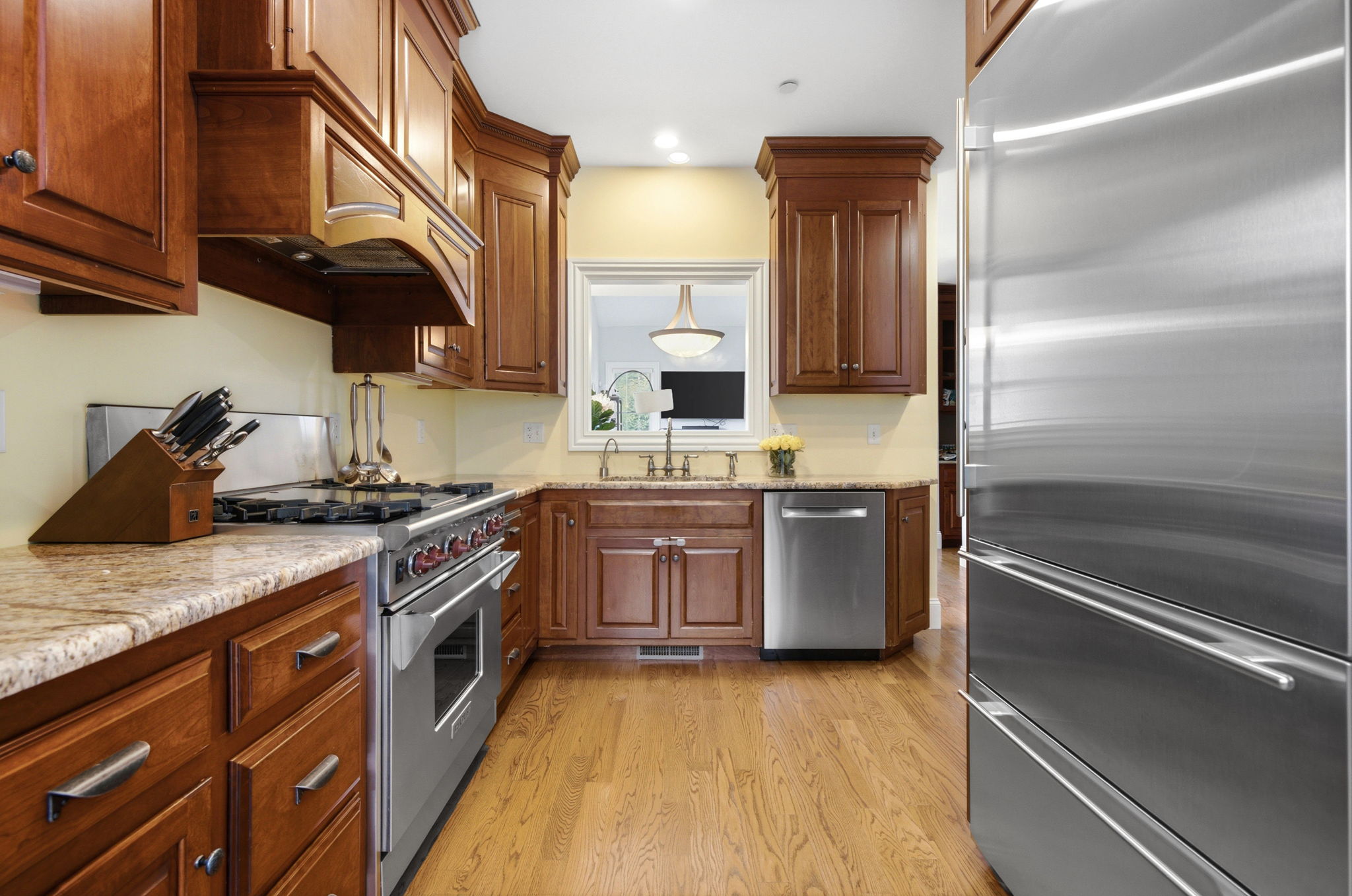 287 Langley Road, Unit 38 Newton, MA 02459 - Photo 6 of 29