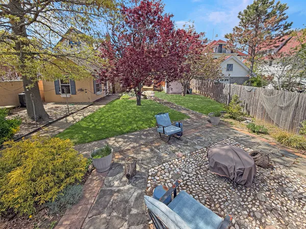 $1,198,000 | 5007 Surf Avenue | Seagate