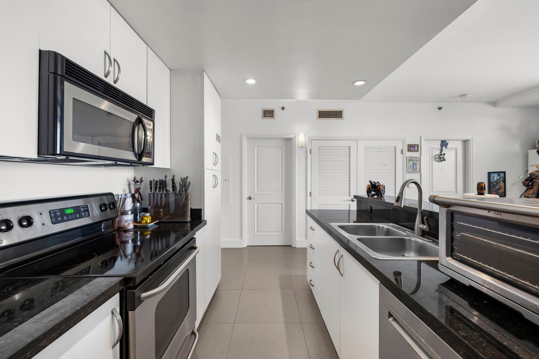 1401 Southwest 22nd Street, Unit 1503 Miami, FL 33145 - Photo 10 of 23