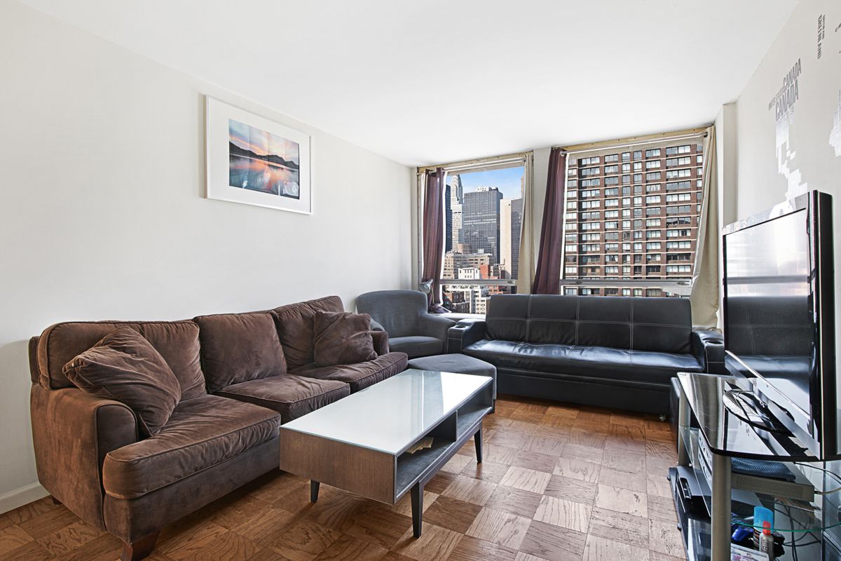 300 East 33rd Street, Unit 16L Manhattan, NY 10016 - Photo 2 of 6