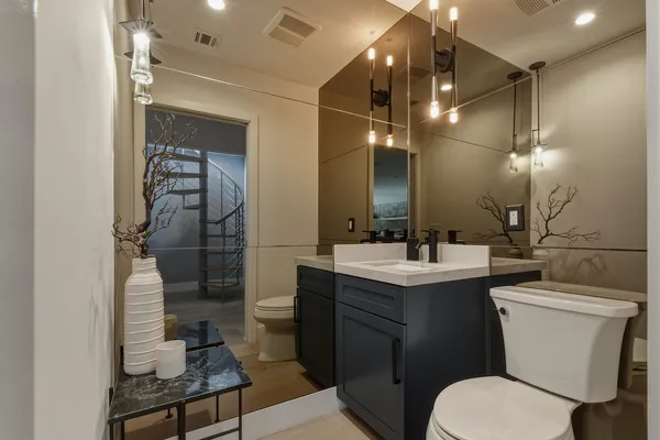 $3,350,000 | 3721 Woodcliff Road, Sherman Oaks, CA 91403