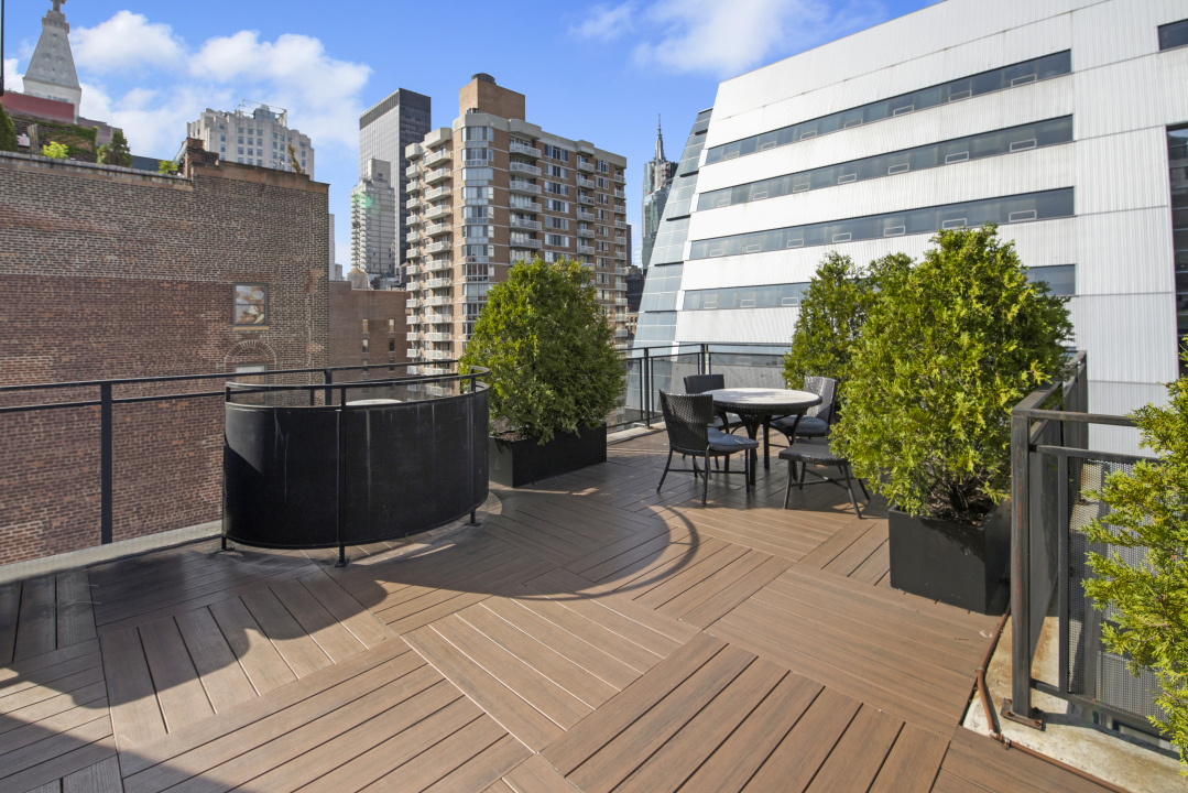148 East 24th Street, Unit 6E Manhattan, NY 10010 - Photo 7 of 12 a building outdoor space with seating space