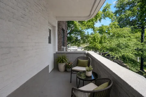 $399,000 | 143-50 Hoover Avenue, Unit 107 | Briarwood