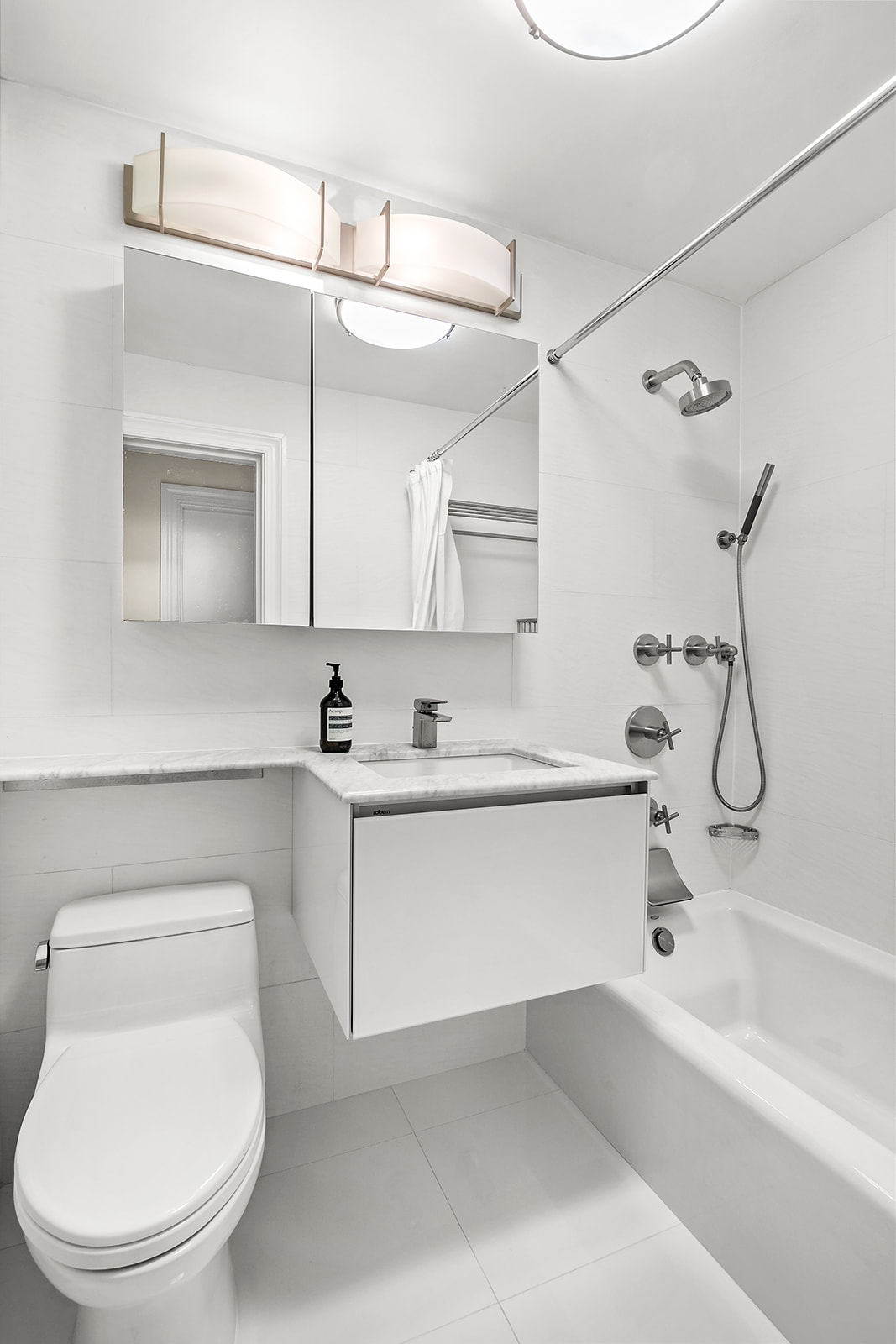 200 East 57th Street, Unit 7L Manhattan, NY 10022 - Photo 12 of 18