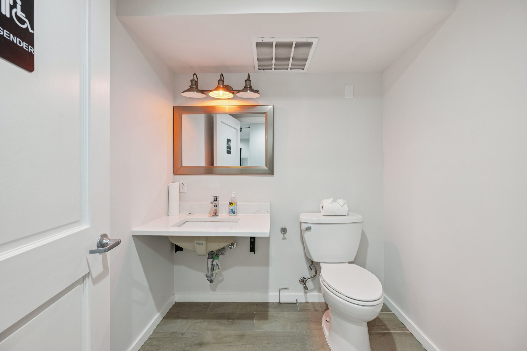 2708 Ontario Road Northwest Washington, DC 20009 - Photo 24 of 38