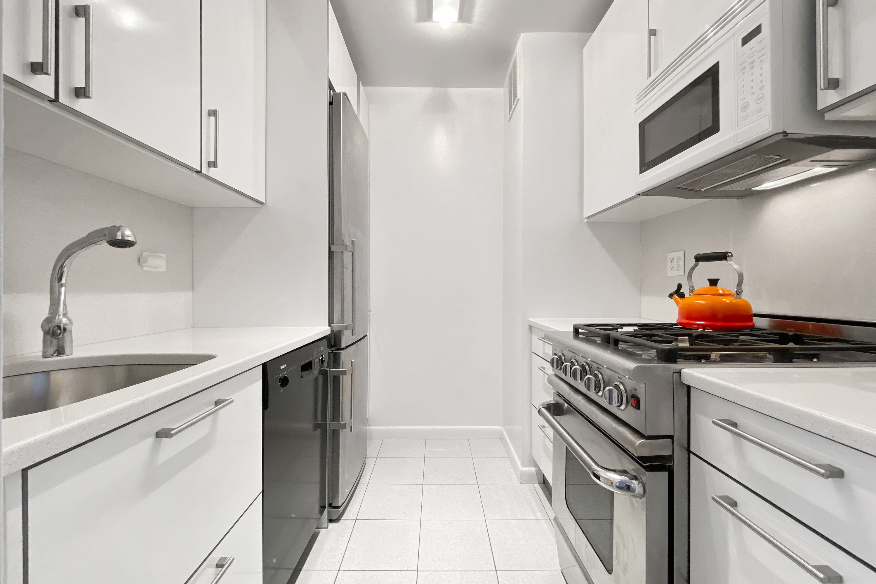 630 1st Avenue, Unit 12B Manhattan, NY 10016 - Photo 6 of 22