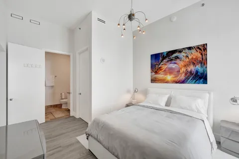 $3,149,000 | 15901 Collins Avenue, Unit 4301, Sunny Isles Beach, FL 33160