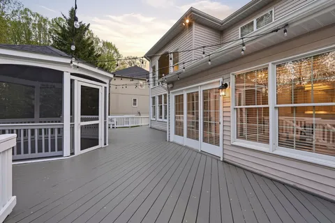 $1,800,000 | 1283 Cobble Pond Way, Vienna, VA 22182