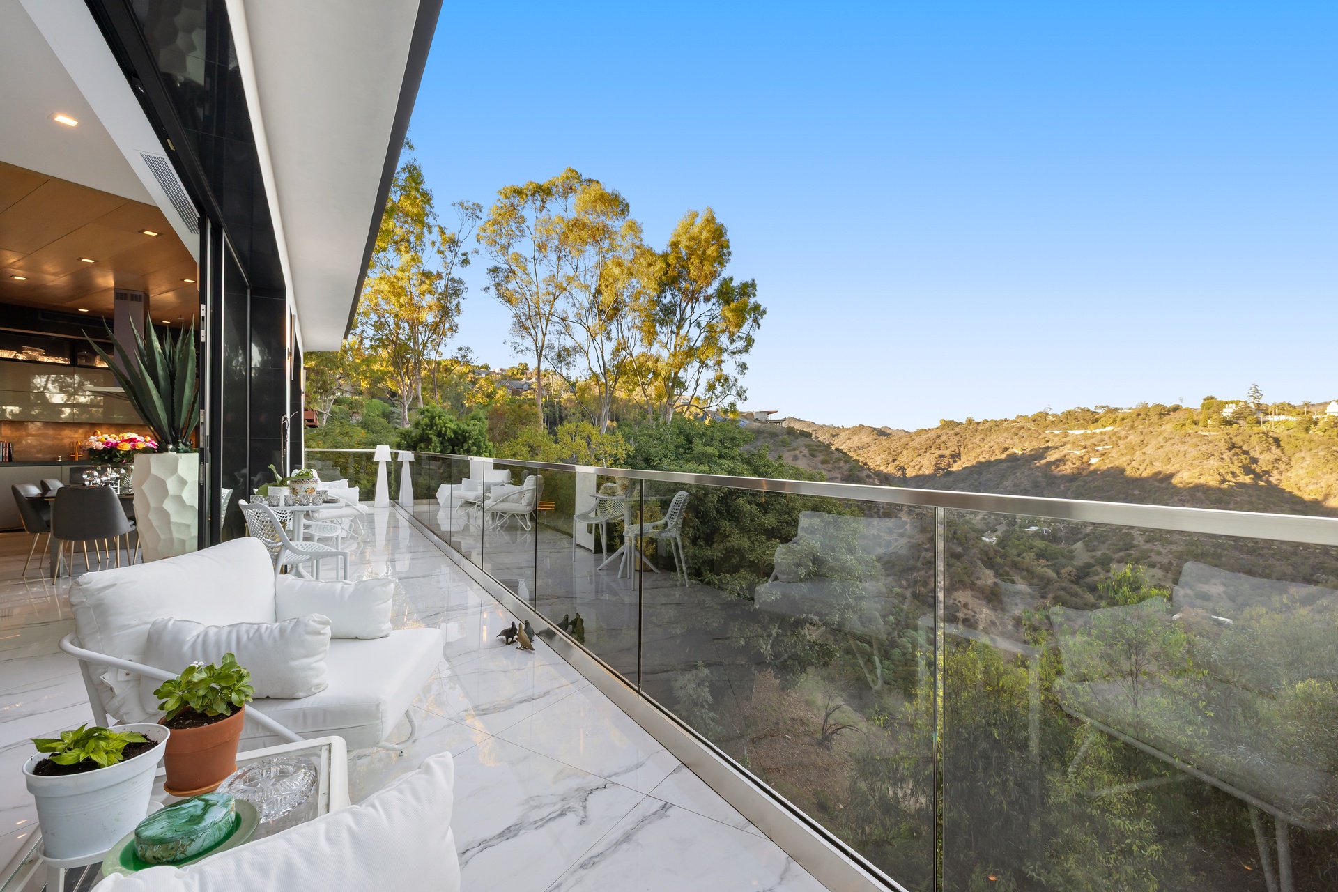 976 Bel Air Road Los Angeles, CA 90077 - Photo 4 of 23