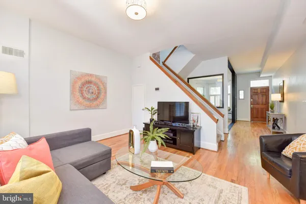 Contact Agent | 629 5th Street Northeast, Washington, DC 20002