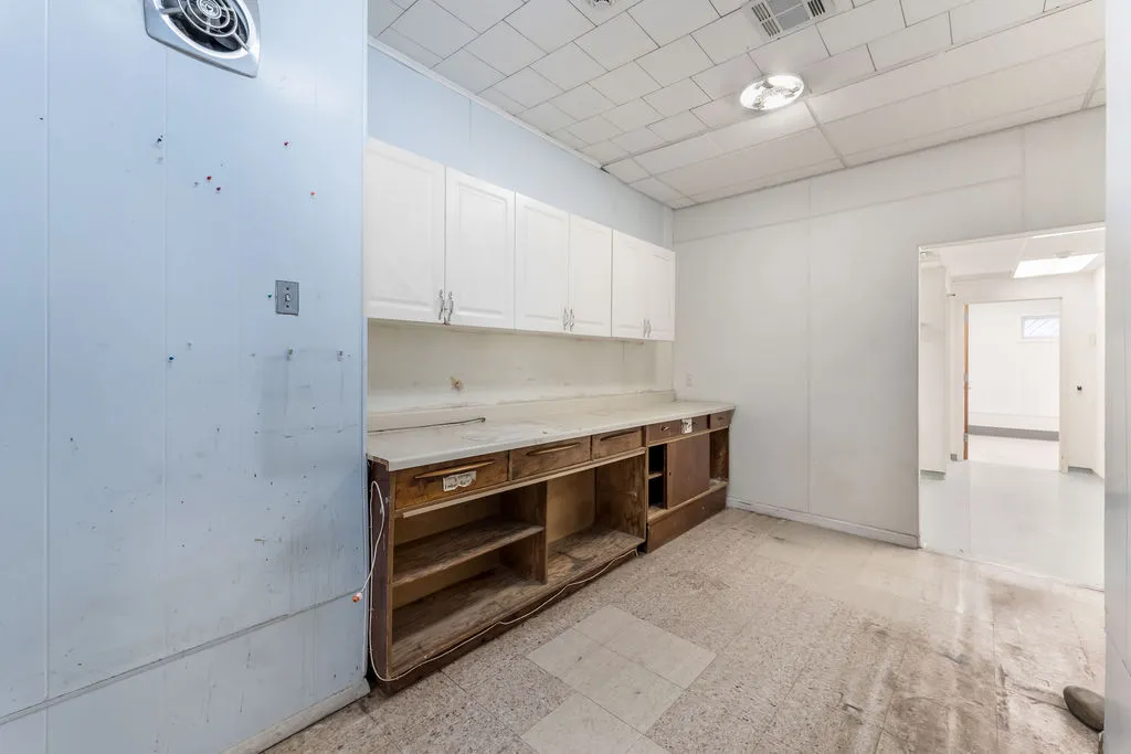 a view of room and utility room