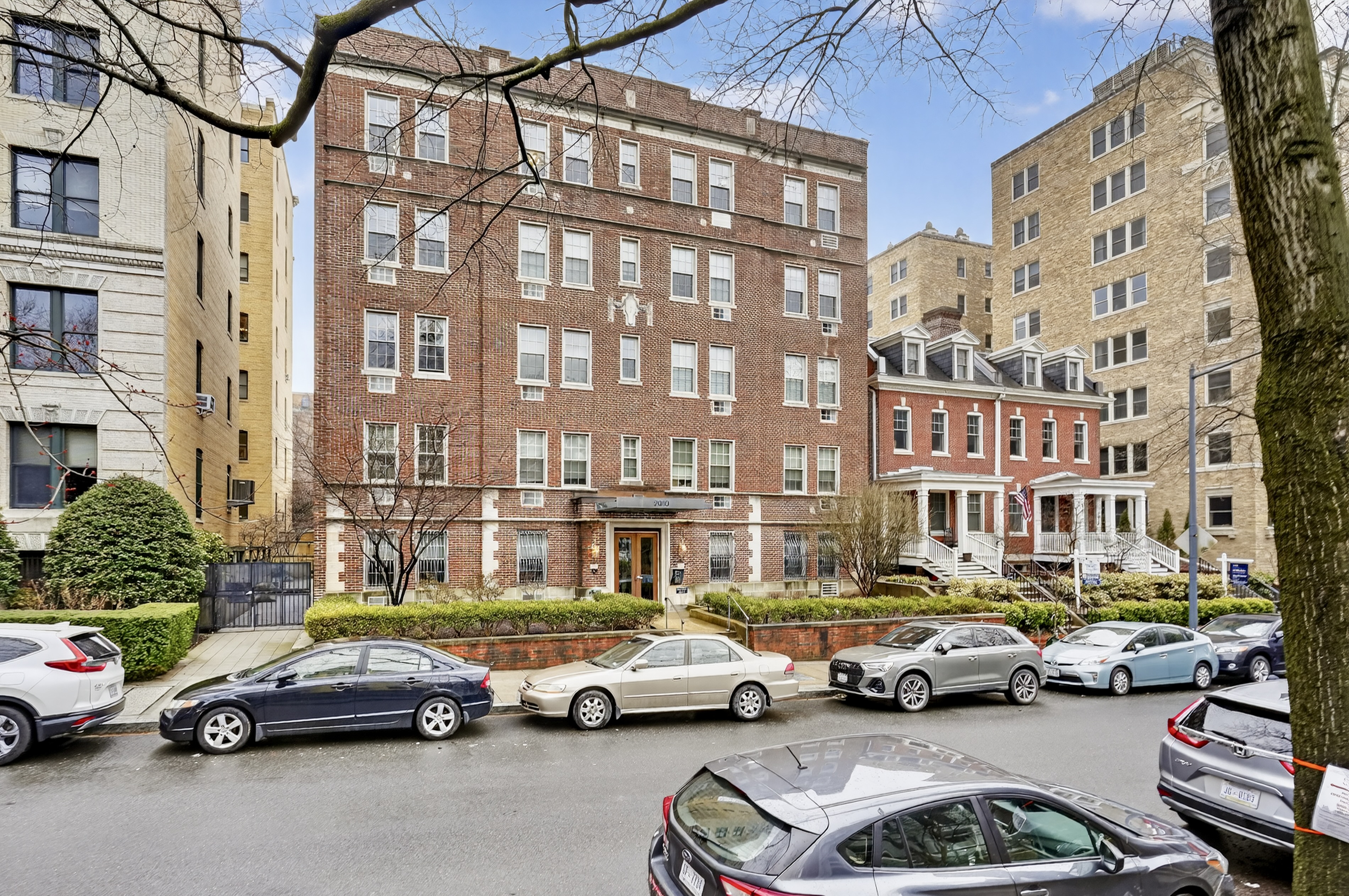 2010 Kalorama Road Northwest, Unit 304 Washington, DC 20009 - Photo 22 of 24