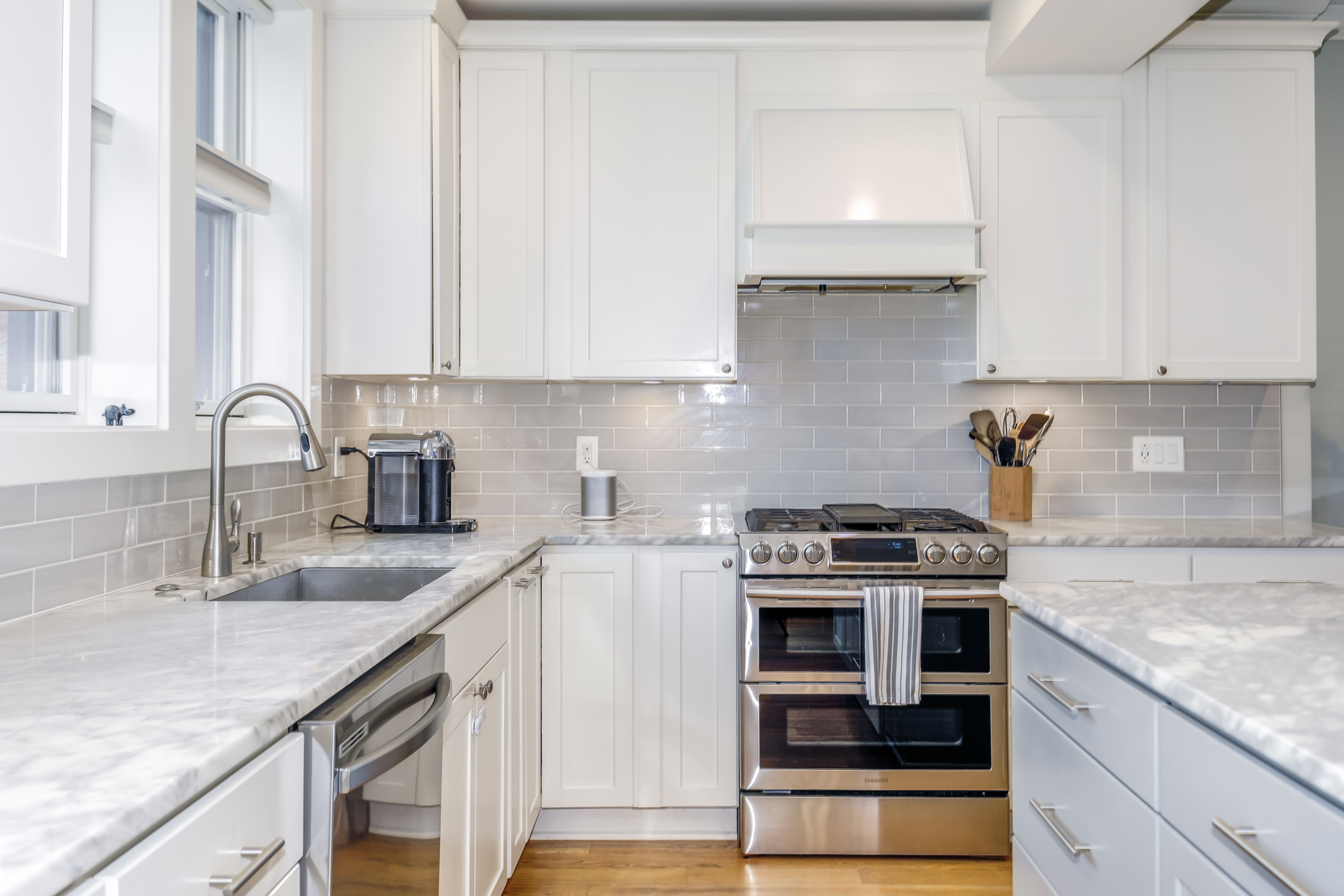 935 15th Street Southeast Washington, DC 20003 - Photo 12 of 45