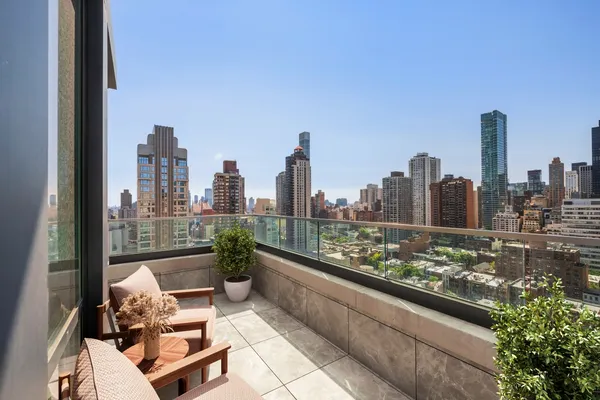 $3,795,000 | 1059 3rd Avenue, Unit 22A | Lenox Hill