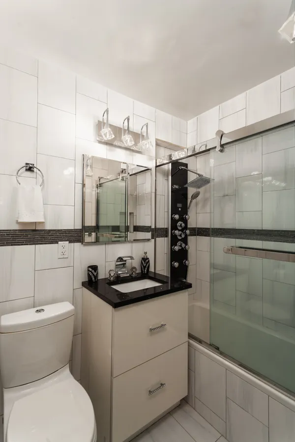 $599,000 | 435 East 65th Street, Unit 4E | Lenox Hill