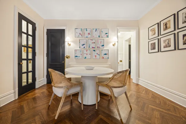 $999,000 | 23 East 74th Street, Unit 7E | Lenox Hill