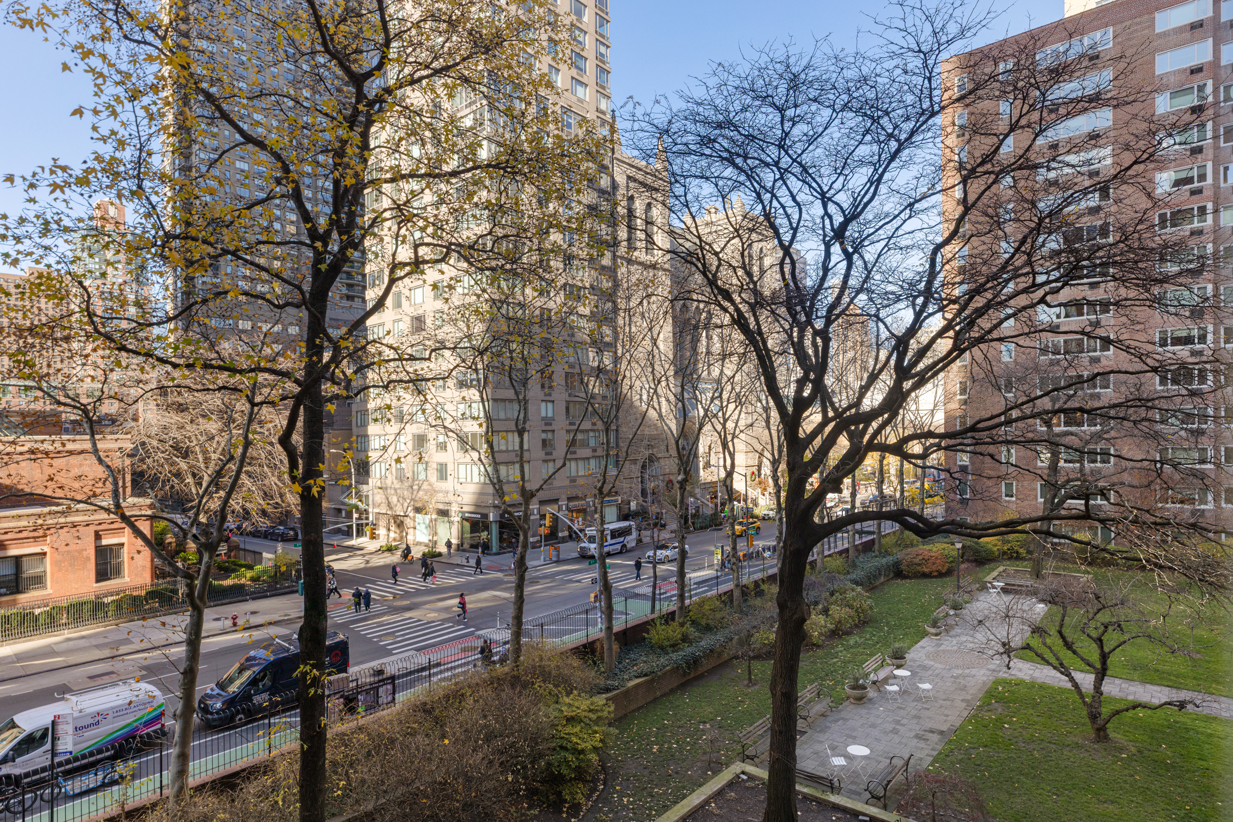 345 West 58th Street, Unit 4Y Manhattan, NY 10019 - Photo 6 of 12 a view of outdoor space and yard