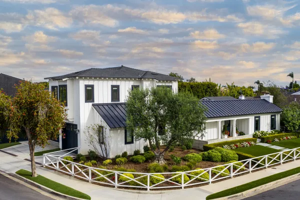 $6,795,000 | 1230 Essex Lane, Newport Beach, CA 92660
