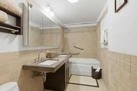 $1,095,000 | 145 Park Place, Unit 3D | Park Slope