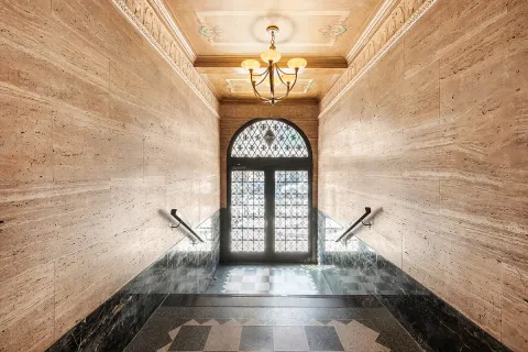 $675,000 | 205 East 10th Street, Unit 4D | East Village