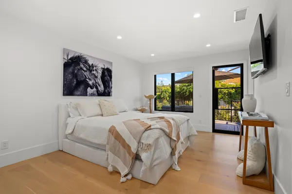 $5,300,000 | 20630 Kingsboro Way, Woodland Hills, CA 91364