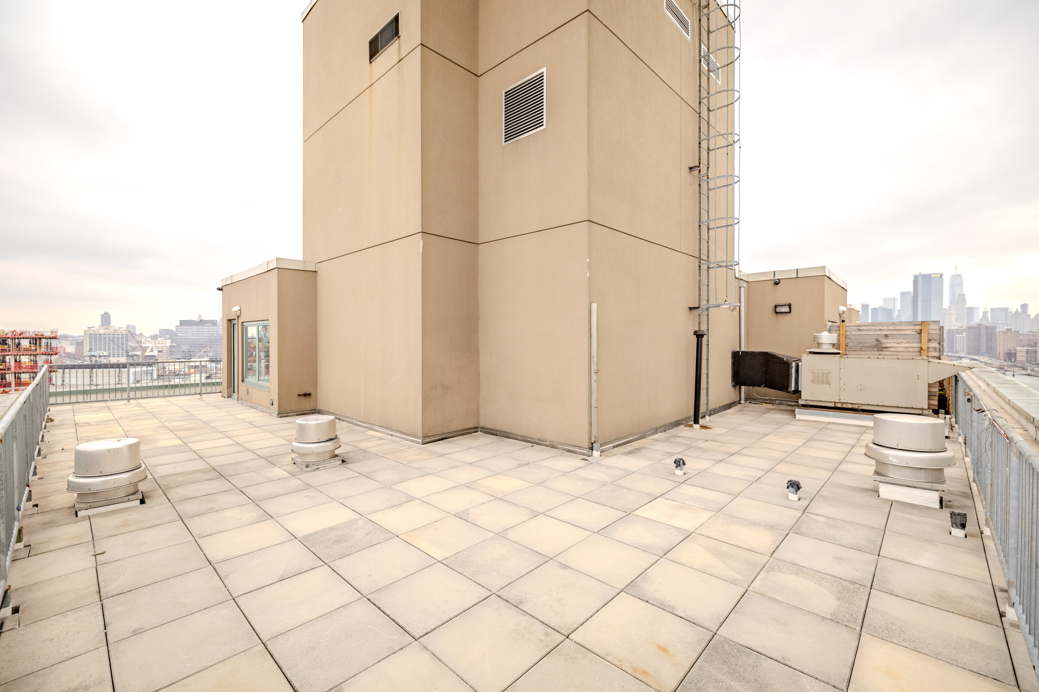 446 Kent Avenue, Unit PHC Brooklyn, NY 11249 - Photo 14 of 15