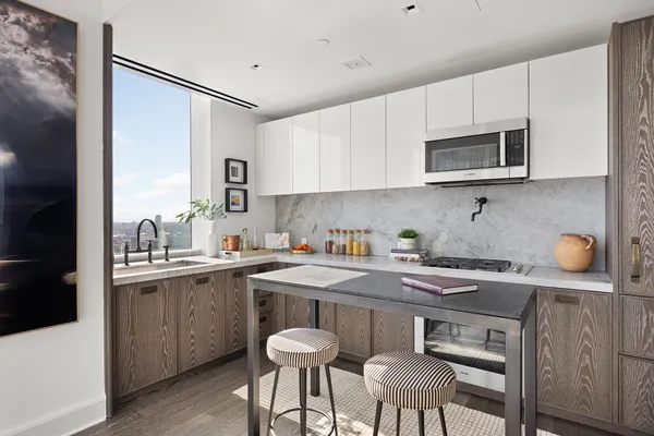 $4,250,000 | 45 East 22nd Street, Unit 32B | Flatiron