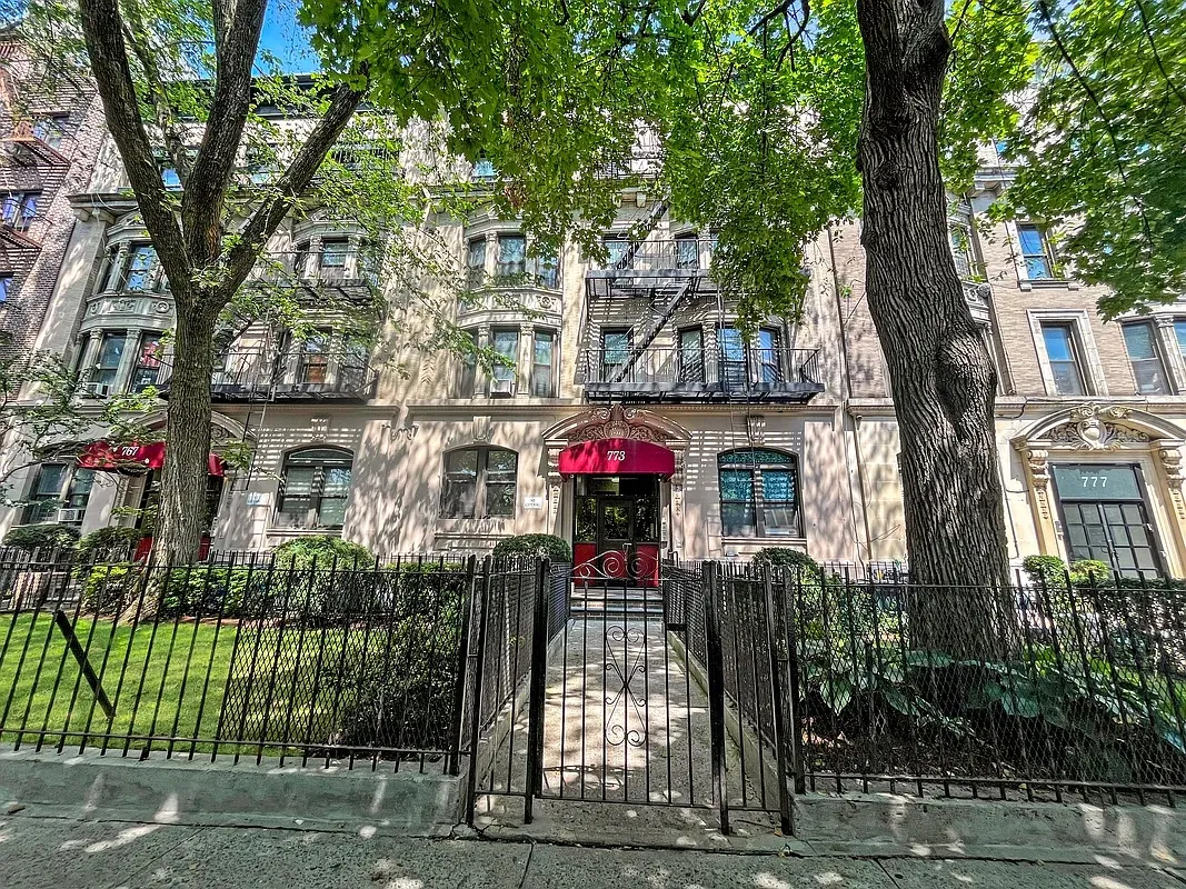 $265,000 | 773 Eastern Parkway, Unit 1A | Crown Heights