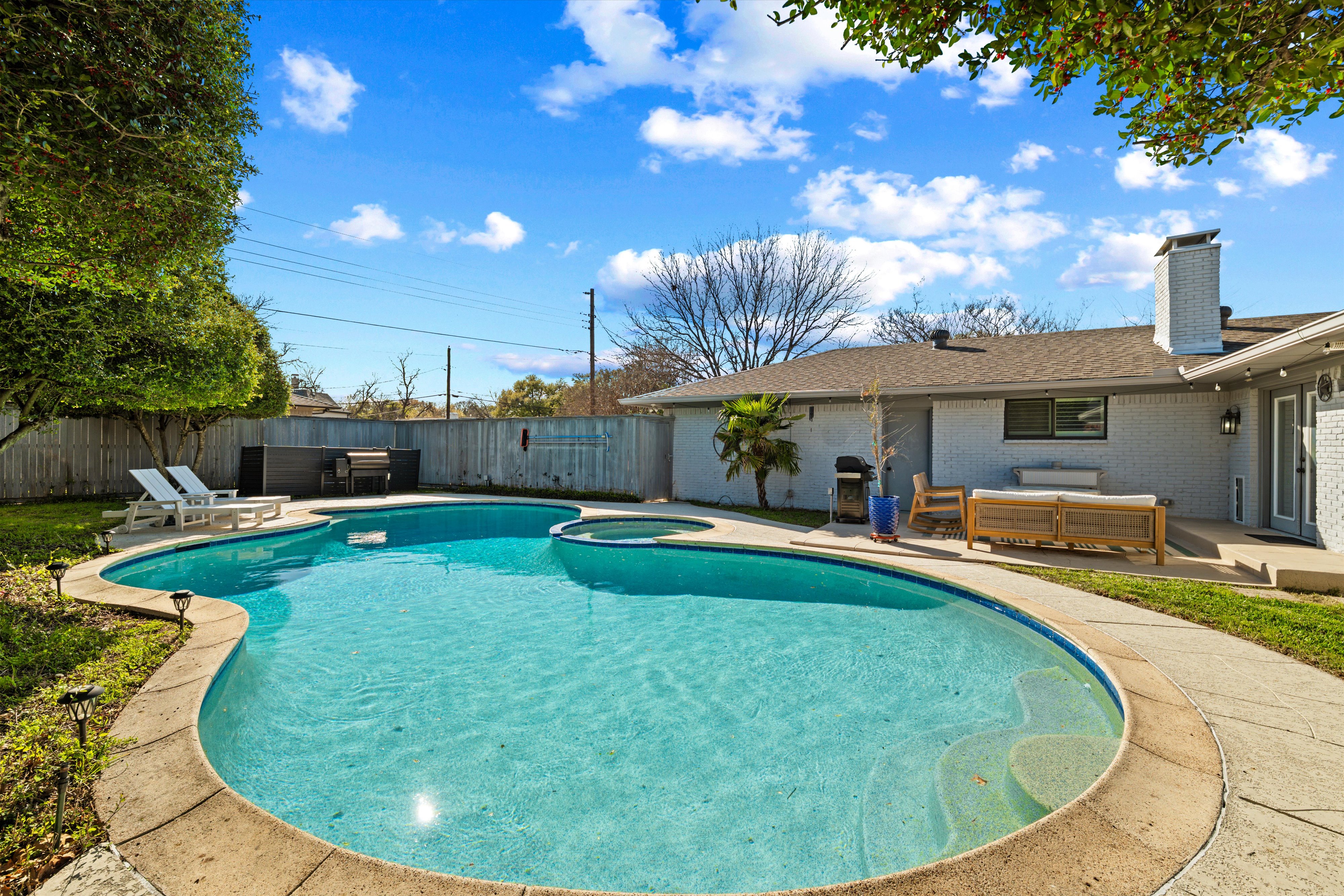 10717 Ferndale Road Dallas, TX 75238 - Photo 37 of 42