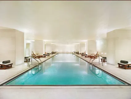a view of a living room and kitchen