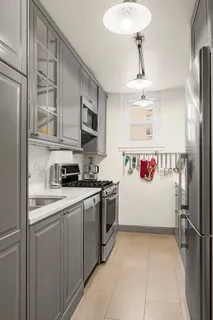 $1,500,000 | 501 East 79th Street, Unit 11E | Upper East Side